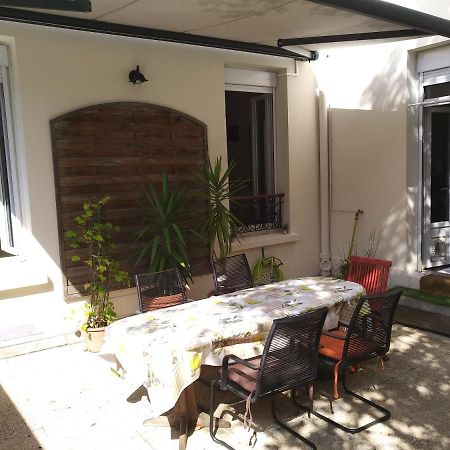 Cosy Rare 2 Bedroom Apartment Around A Private Garden Neuilly-sur-Seine Esterno foto